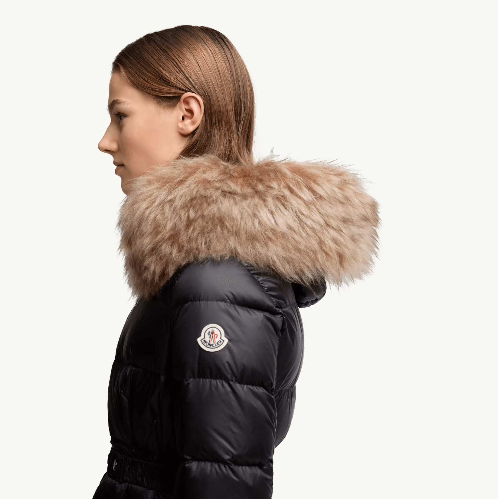 Doudoune Moncler longue à capuche bordée de shearling Boedic