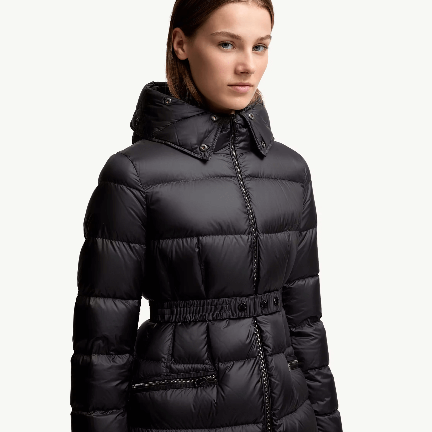 Doudoune Moncler longue à capuche bordée de shearling Boedic